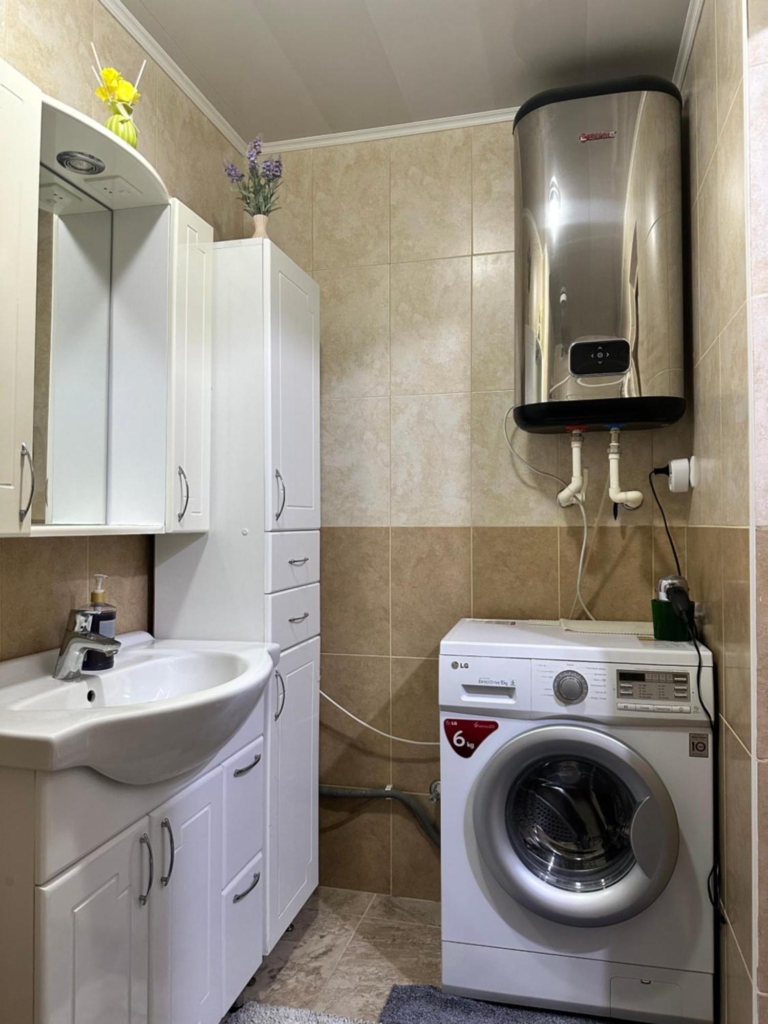 Comfortable Apartment In คีชีเนา ภายนอก รูปภาพ